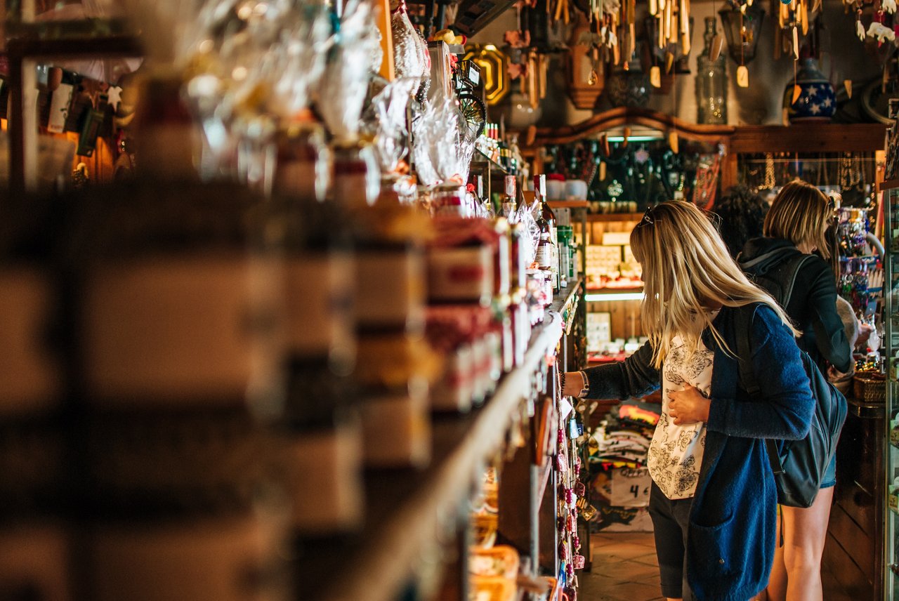 Shopping in Manzanita